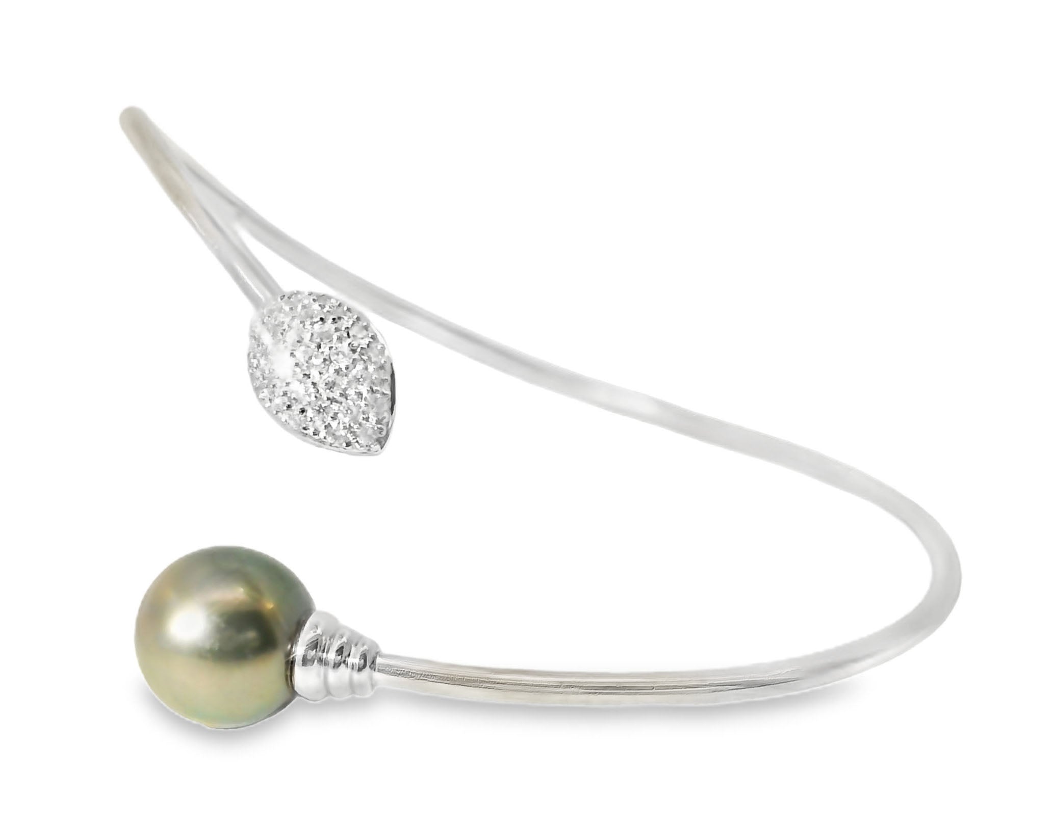 Gorgeous Estate 14K White Gold Diamond Tahitian Black Pearl Bangle Bracelet - GGEMSonline