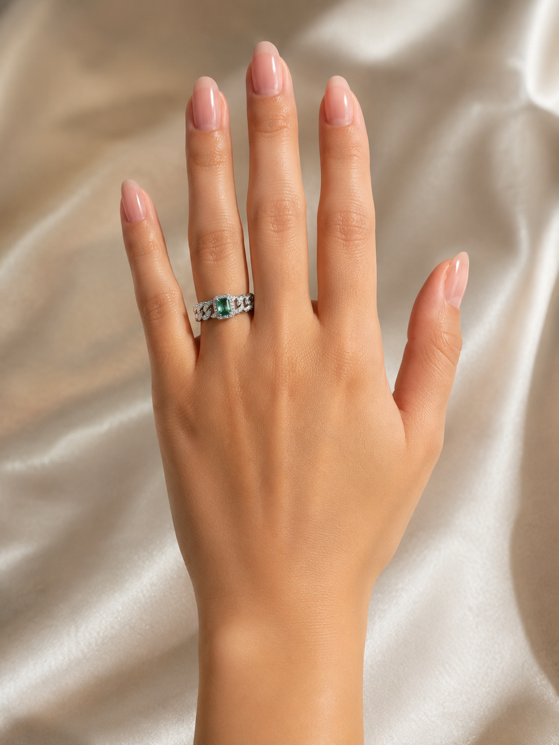 18K White Gold Diamond Emerald Cuban Chain Link Band Ring