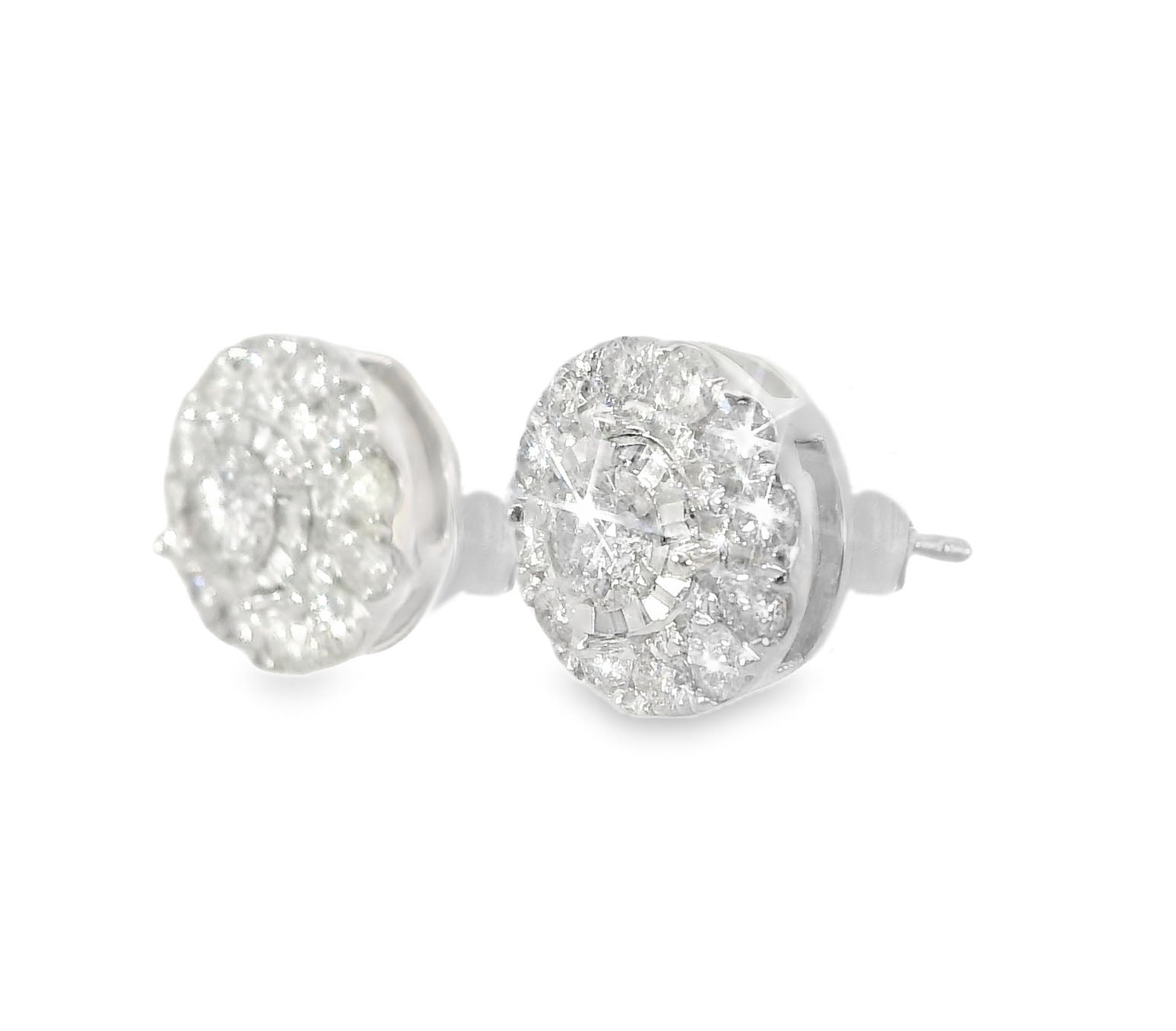 Exquisite White Gold Diamond Stud Earrings - GGEMSonline