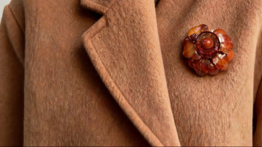 Antique Natural Butterscotch Amber Floral Brooch Pin Pendant
