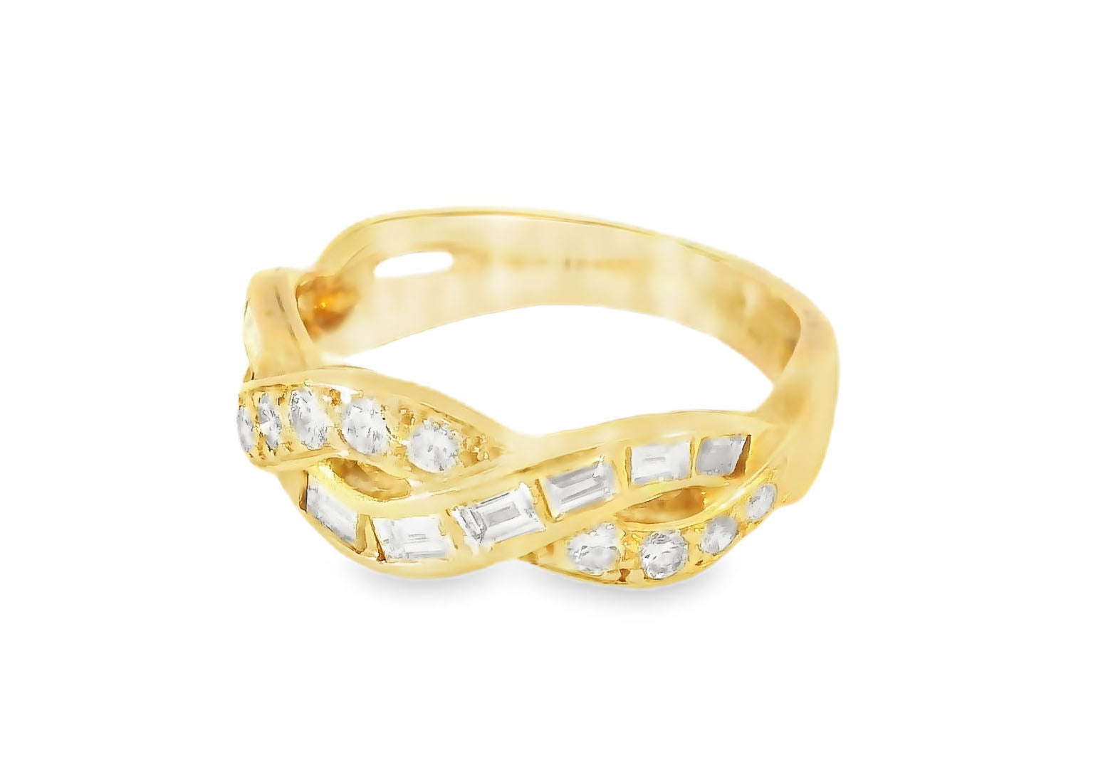 Gorgeous Estate 18K Yellow Gold Baguette Diamond Twisted Wedding Band Ring - GGEMSonline