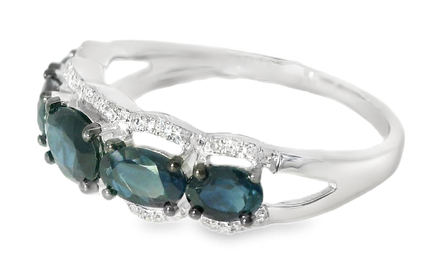 Beautiful 14K White Gold Graduated Sapphire Diamond Band Ring - GGEMSonline