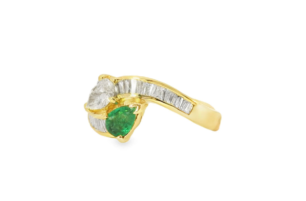 Elegant Emerald and Diamond Ring - GGEMSonline