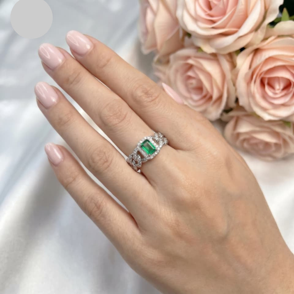 18K White Gold Diamond Emerald Cuban Chain Link Band Ring