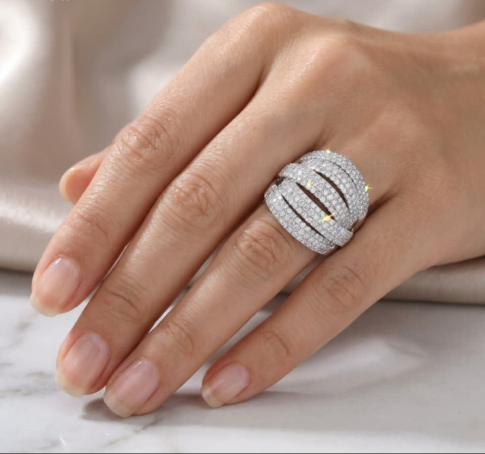 18K White Gold Diamond Dome Band Ring