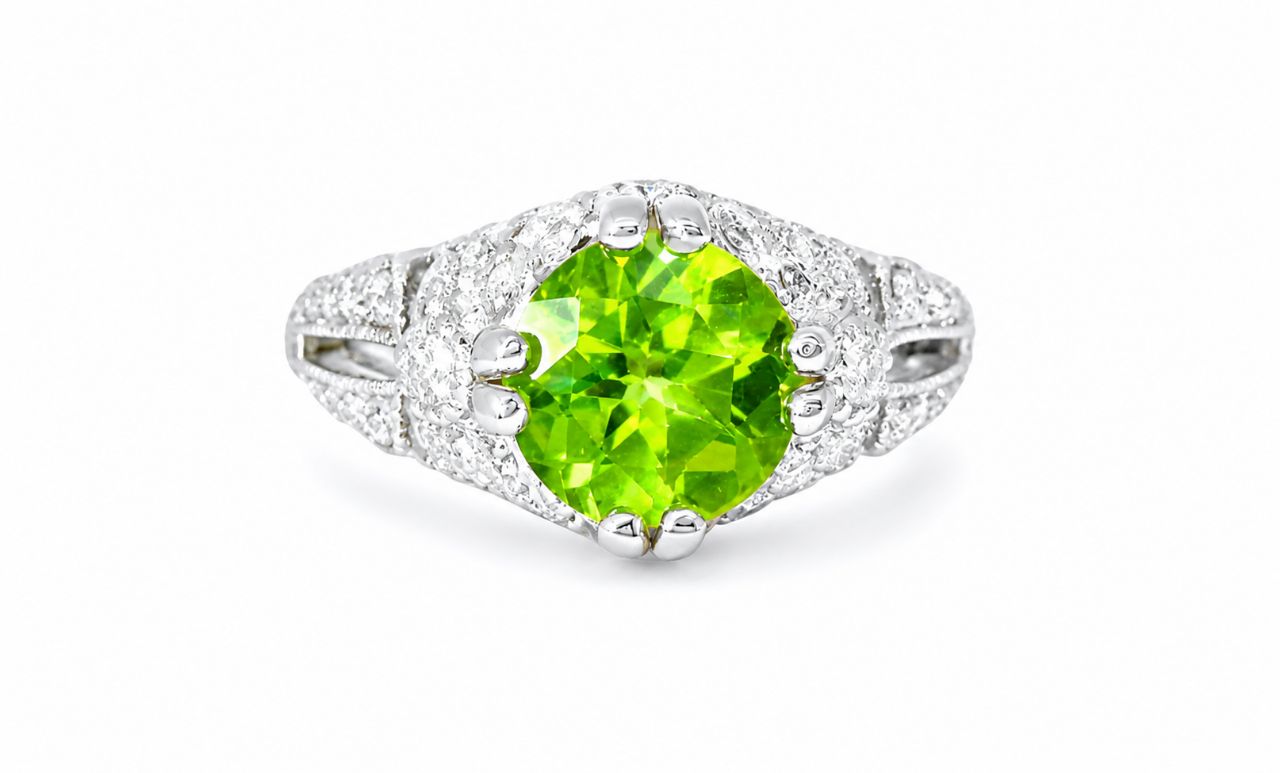 18K White Gold Peridot Diamond Ring Band